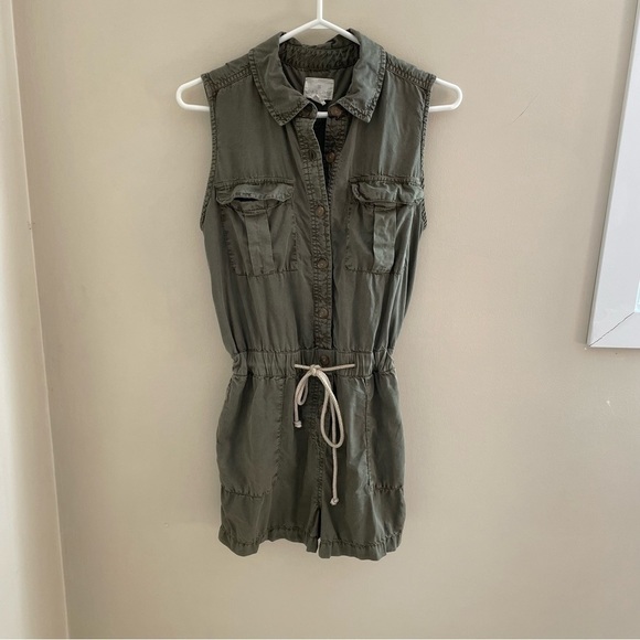 C-a-s-l-o-n Olive Green Sleeveless Button Down, Drawstring Short Romper, Size M - Picture 1 of 9